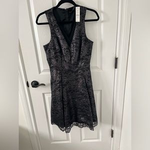 NWT -NEW WHITE HOUSE BLACK MARKET STUNNING DRESS